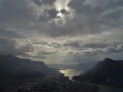 16 Cielo nuvoloso in apertura